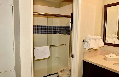 San Bruno Resort | Relax and Recharge! Pet-Friendly Property, Free Breakfast, Parking