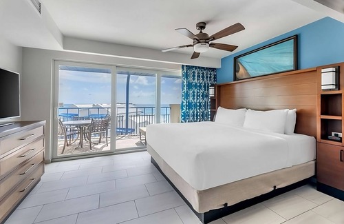Simpson Bay Hotel | Relax and Recharge in St. Maarten! Swimming Pool, Full Kitchen, Free Parking!