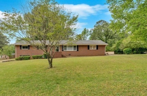 Church Street House | Relax and retreat in Fayetteville