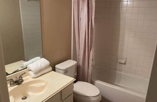 McKinney House | Relax and stay with this peaceful place to stay. No pet allow