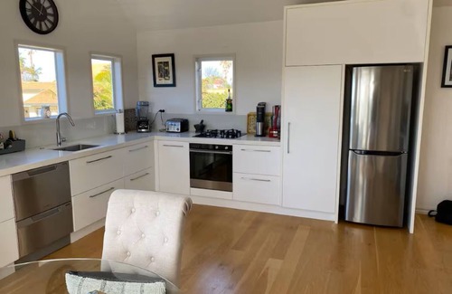 Whangaparaoa House | Relax and unwind in style