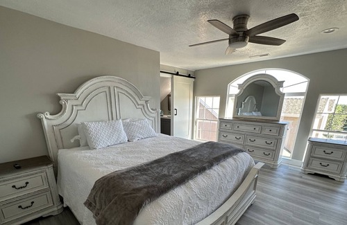 Layton Apartment | Relax and Unwind in a 3BR/2BA Apartment. Pool, Hot Tub, and Gym