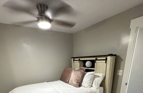 Layton Apartment | Relax and Unwind in a 3BR/2BA Apartment. Pool, Hot Tub, and Gym