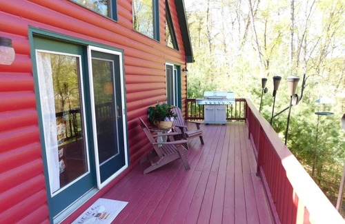 Mathias Cabin | Relax and Unwind in Beautiful West Virginia Cabin