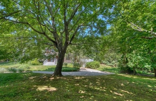 Shelter Island Heights House | Relax at a private beach! Three bedrooms await you near Shelter Island beaches!