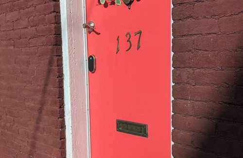 Cumberland Apartment | Relax at a Rustic Oasis- Walk 2 everything! Cyclist Welcomed & Pet friendly!