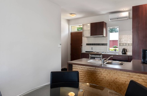 Mourea Villa | Relax At The Bach - Resort Style Living