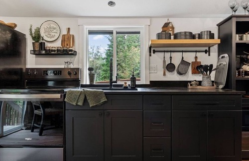 Jordan Road-Canyon Creek Cabin | Relax at this Peaceful 1 Bedroom Cabin in Granite Falls