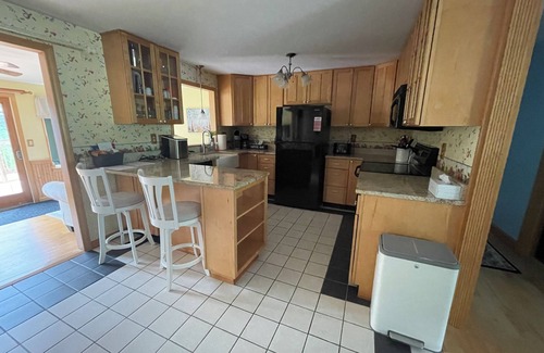 Lee House | Relax between your Berkshire adventures! Easy walk to town! Centrally located!