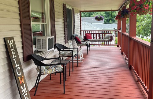 Lee House | Relax between your Berkshire adventures! Easy walk to town! Centrally located!