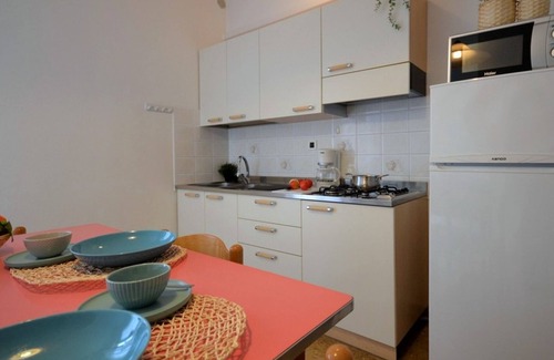 Lignano Sabbiadoro Apartment | Relax by the Coast – 100m to the Sea, Full of Natural Light