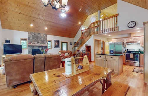 Murphy Cabin | Relax by the river in Murphy: Spacious decks, stunning views, and endless advent