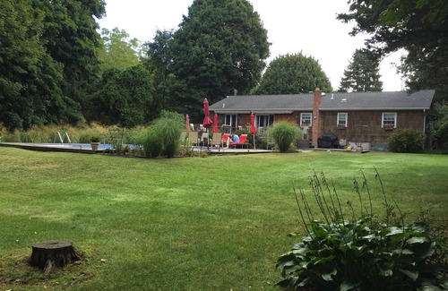 The Heights House | Relax By The Pool, Or Walk To The Beach And Restaurants