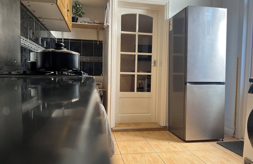 Marlborough House | Relax & Explore– 3bed Home with Easy London Access