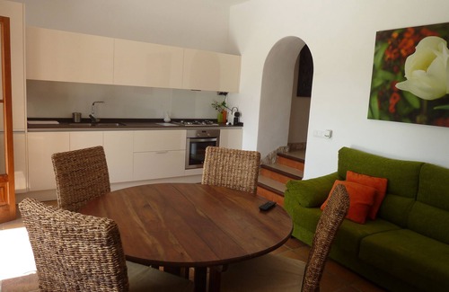 Sineu Cottage | RELAX IDEAL COUNTRY HOUSE, EXCELLENT VIEWS. FREE WIFI. AIR CONDITIONING.