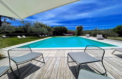 Pietrauta Villa | Relax in Italy s most famous Sagrantino wine and truffle. Slps 15. Exc pool