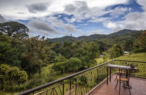 Monteverde Villa | Relax In Middle Of The Cloud Forest in an Amazing Villa with Amazing Views!