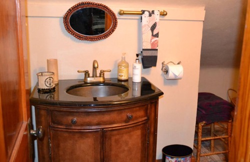 Birchwood Apartment | Relax in our Love At First Site (Yi Jian Zhong Qing) at The Cobblestone Bed & Breakfast