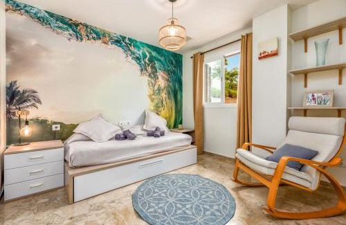 San Roque Apartment | Relax in our luxury home - Terrace, Pool & Parking