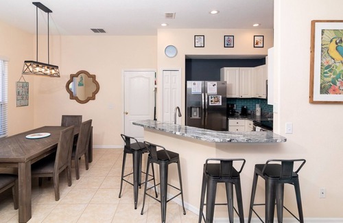 Tuscan Hills House | Relax in "Paradise Found Villa" Private Pool/Spa 5 bed/4Bath