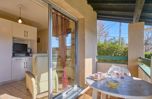 Barbotan-les-Thermes Apartment | Relax in T1 Bis with free fiber in Barbotan