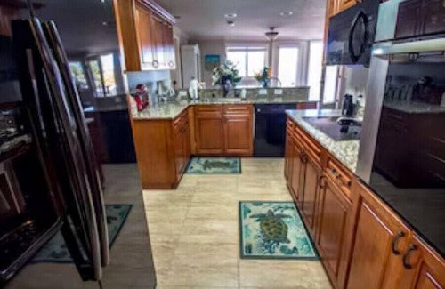 Signal Cove House | Relax in the Dolphin Retreat! Waterfront house with dock and kayaks.