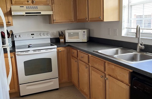 Englewood South Condo | Relax in the Florida Sunshine!