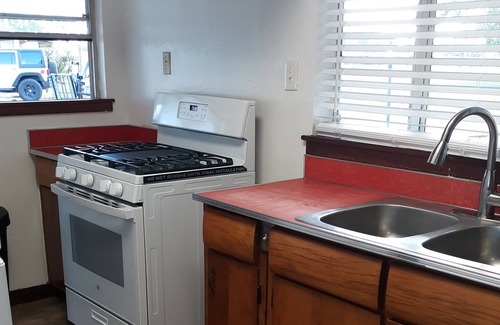 Point Comfort House | relax in this waterfront home with great views