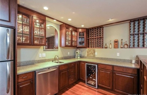Noank House | Relax, Indulge, and Experience!