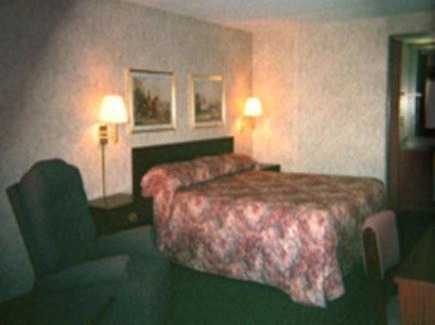 Richmond Hotel | Relax Inn Richmond