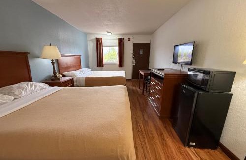 Mattoon Hotel | Relax Inn & Suites