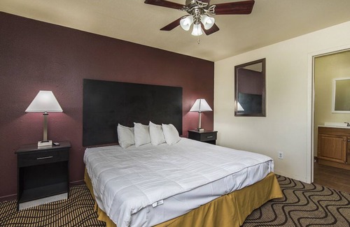 Manor Hotel | Relax Inn