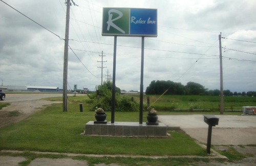 Streator Hotel | Relax Inn
