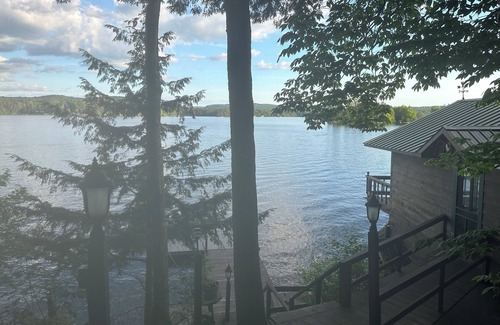 Eagle Bay Cabin | Relax Lake Front 2-night minimum. Dogs welcome.