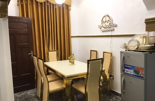 Abeokuta Apartment | "Relax like the Royals". Airport pick up/drop off/car hire with driver available