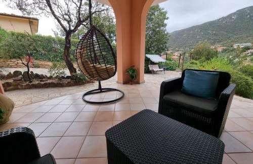 Capoterra House | RELAX MAREMONTI Ampia e Panoramica con spaziosa Veranda Attrezzata
