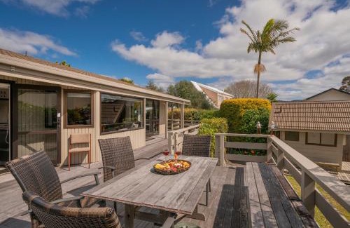 Pauanui House | Relax On Courtney - Pauanui Holiday Home