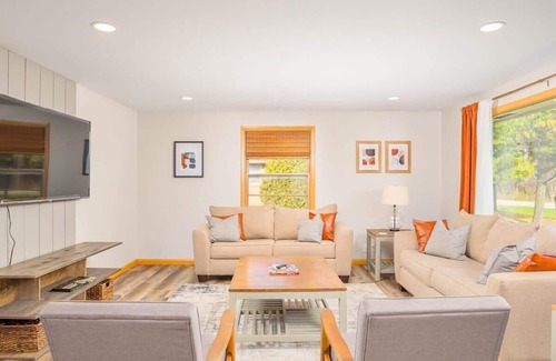 Appleton House | 𝐑𝐞𝐥𝐚𝐱 𝐨𝐧 𝐑𝐨𝐠𝐞𝐫𝐬 - 3 bedroom, 2 bath