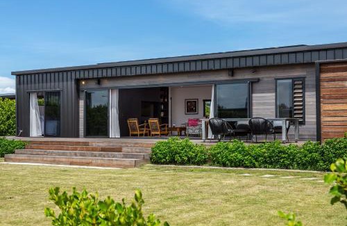 Martinborough House | Relax on the Deck