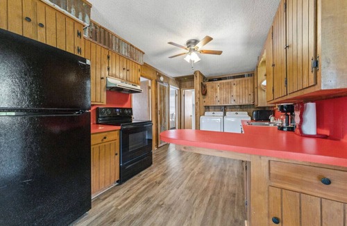 Maurepas House | Relax on the River - Waterfront Property