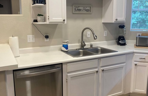 North Mountain Condo | Relax Poolside in your private, Clean, Beautiful, Quiet Vacation Condo