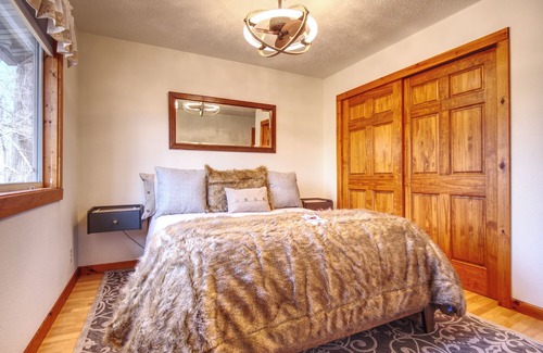 New Auburn House | Relax, Rejuvenate & Renew in Lower Long Lake Area