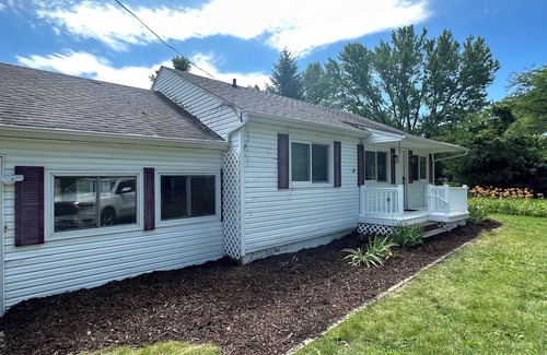 Janesville House | Relax Riverside - Renovated3BR/2BA Home - 15 Acres