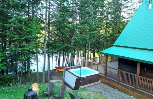 Chertsey House | Relax Sur le Lac bord de l’eau avec spa CITQ258834