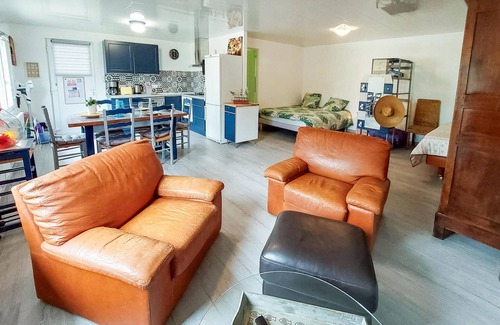 Vitry-en-Charollais House | Relax to the fullest in this beautiful vacation home with pool access.