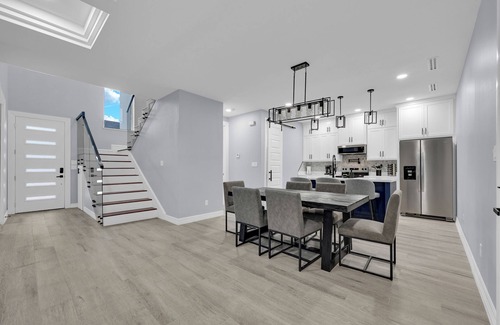 Pharr House | Relax + Unwind in this Modern & Spacious Townhome With 2 Car Garage