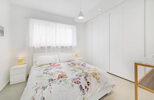 Castagnola Apartment | Relax with Lake View & Private Parking