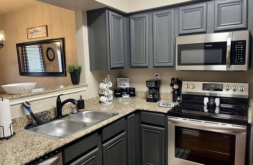 Afton House | Relax with the whole family in this great townhouse on popular Monkey Island!