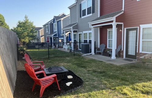 Afton House | Relax with the whole family in this great townhouse on popular Monkey Island!