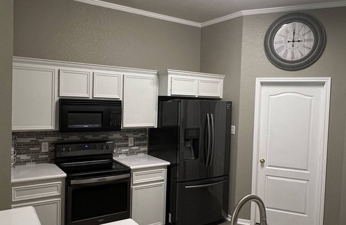 Killeen House | Relax with your family in this peaceful home located 5 minutes from Ft. Cavazos